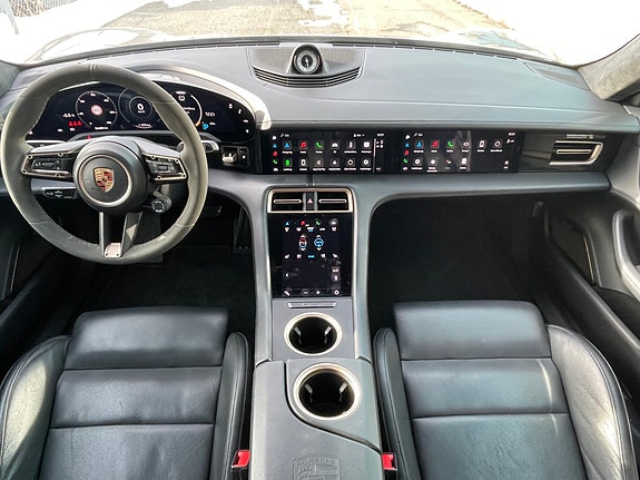 Porsche Taycan Turbo S 9 of 19