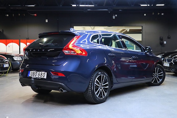 Volvo V40 5 of 5