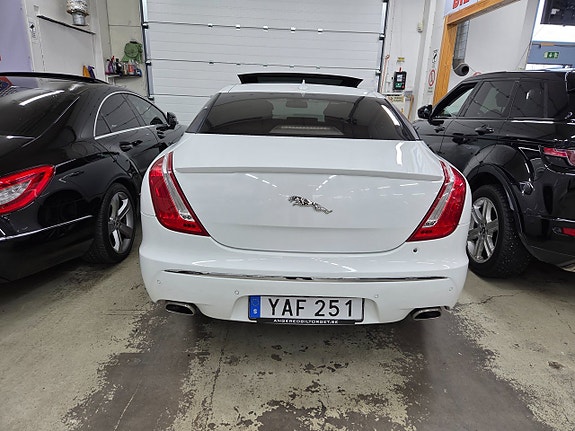 Jaguar XJ 7 of 20