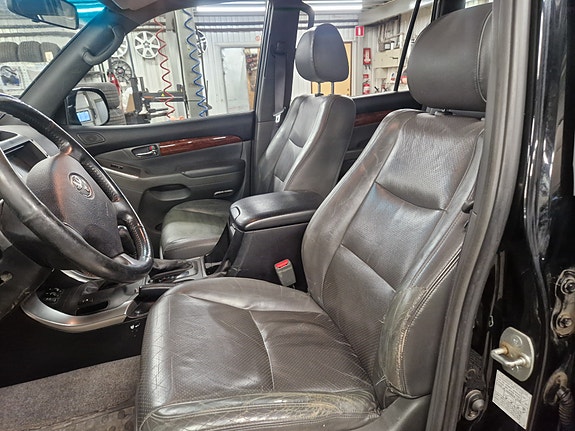 Toyota Land Cruiser 16 of 18