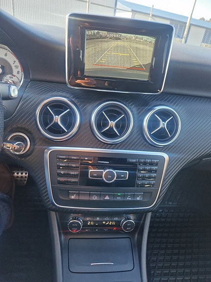 Mercedes-Benz A250 13 of 16