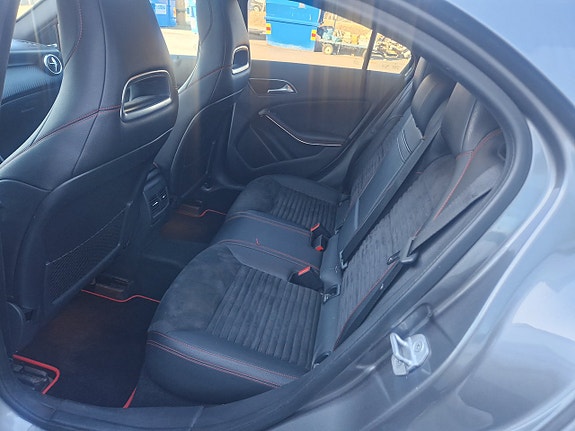 Mercedes-Benz A250 12 of 16