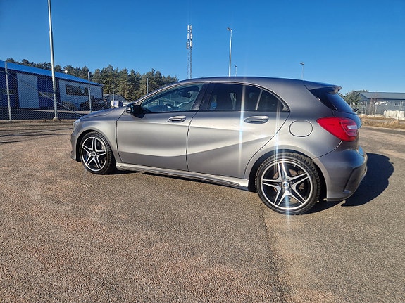 Mercedes-Benz A250 8 of 16