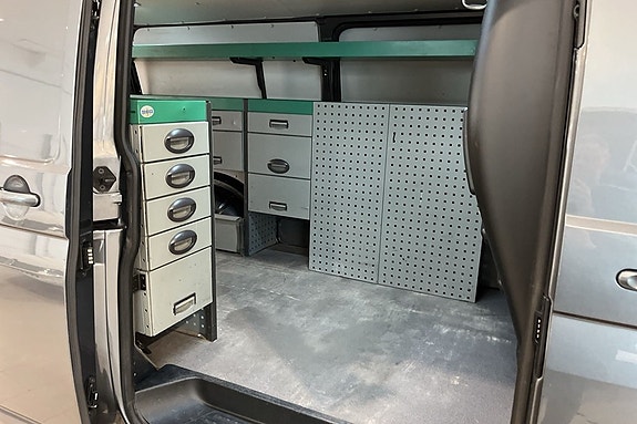 Volkswagen Transporter 6 of 9