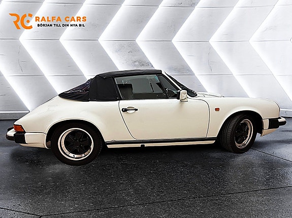 Porsche 911 6 of 18