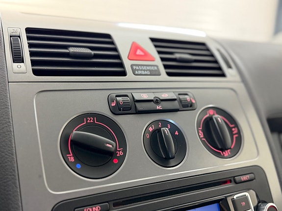 Volkswagen Touran 23 of 26