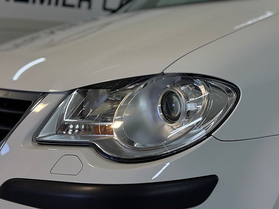 Volkswagen Touran 5 of 5