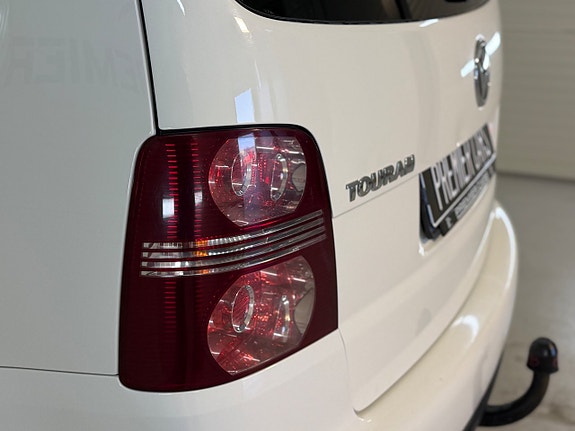 Volkswagen Touran 16 of 26