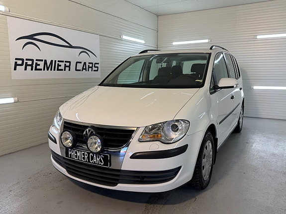 Volkswagen Touran 3 of 5
