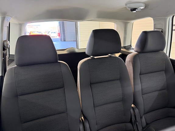 Volkswagen Touran 15 of 26