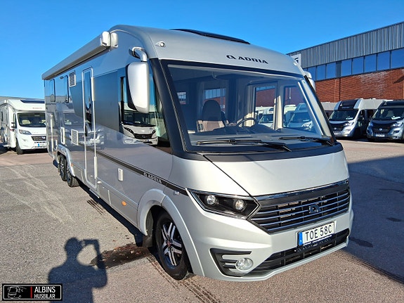 Adria Sonic Supreme I 810 SC / Hydrauliska stödben / Automat / ALDE