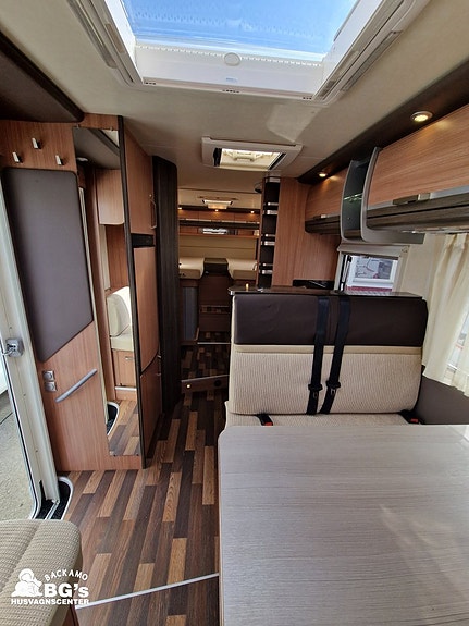 Knaus Sky Ti 700 MEG //LAGERRENSNING// 4 of 10
