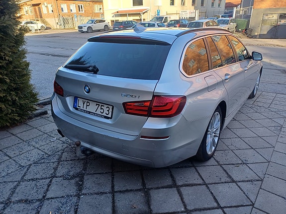 BMW 520 4 of 5