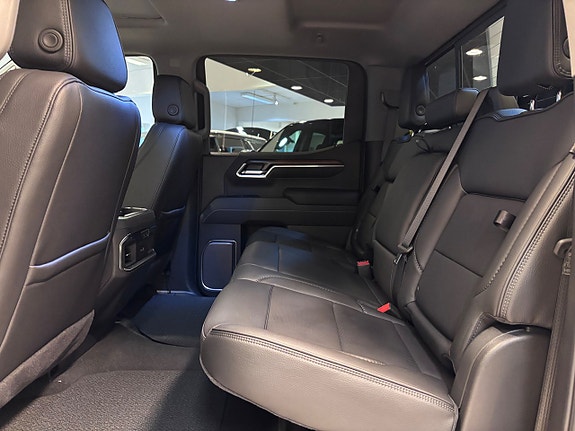 GMC Denali 7 of 17