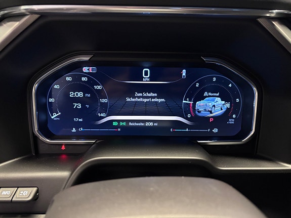 GMC Denali 10 of 17