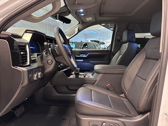 GMC Denali 6 of 17