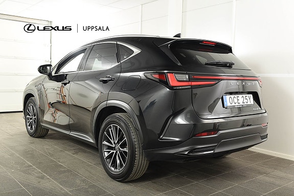 Lexus NX450h+ 2 of 16