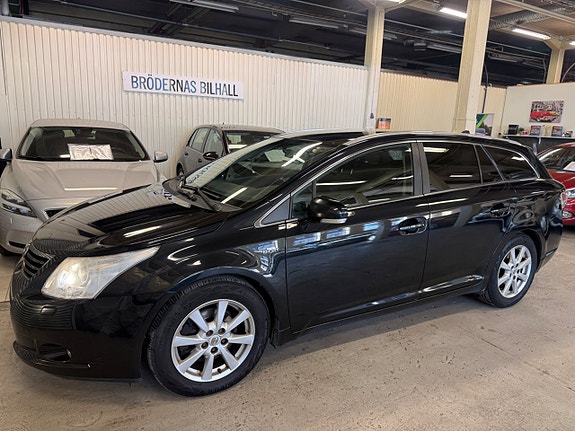 Toyota Avensis 3 of 16