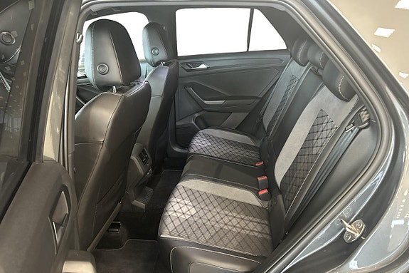 Volkswagen T-Roc 16 of 26