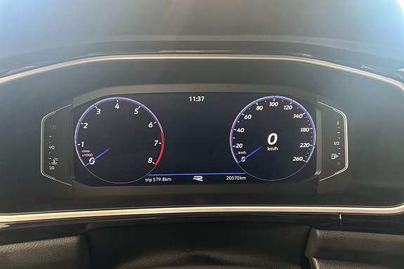 Volkswagen T-Roc 20 of 26