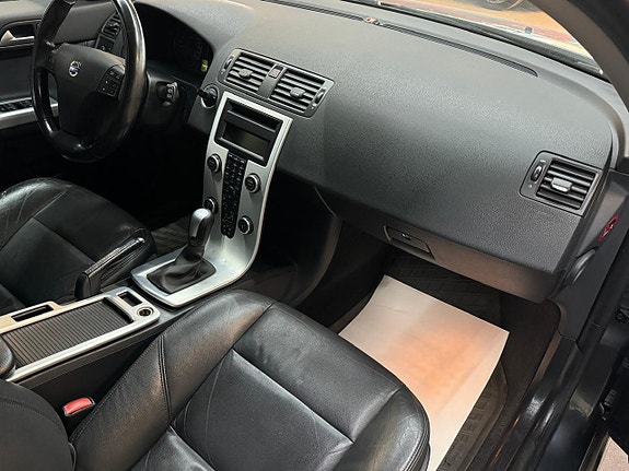 Volvo V50 8 of 15