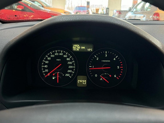 Volvo V50 9 of 15