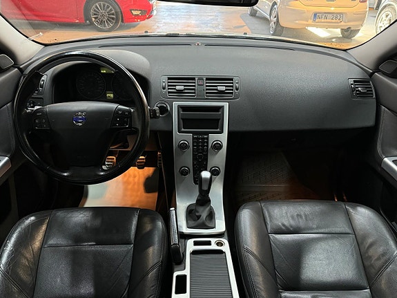 Volvo V50 6 of 15
