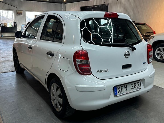 Nissan Micra 4 of 5