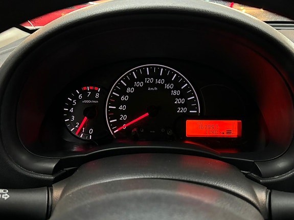 Nissan Micra 9 of 13