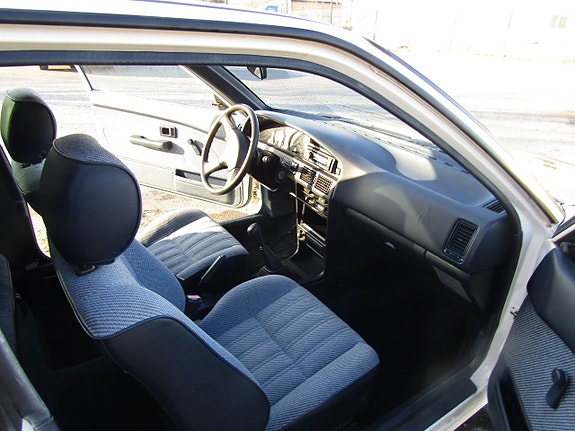 Toyota Corolla 9 of 15