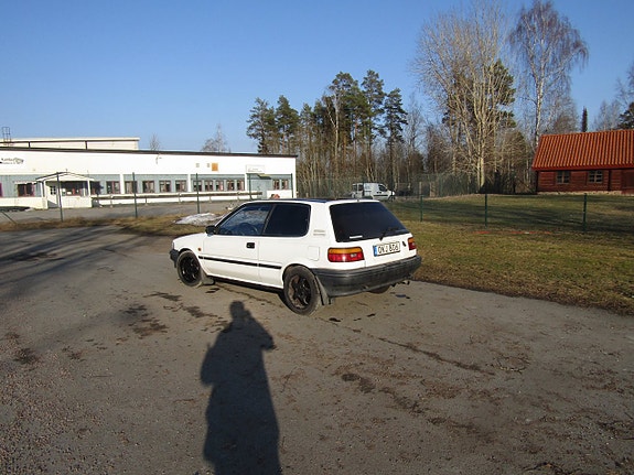 Toyota Corolla 6 of 15