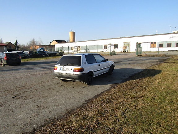Toyota Corolla 5 of 15