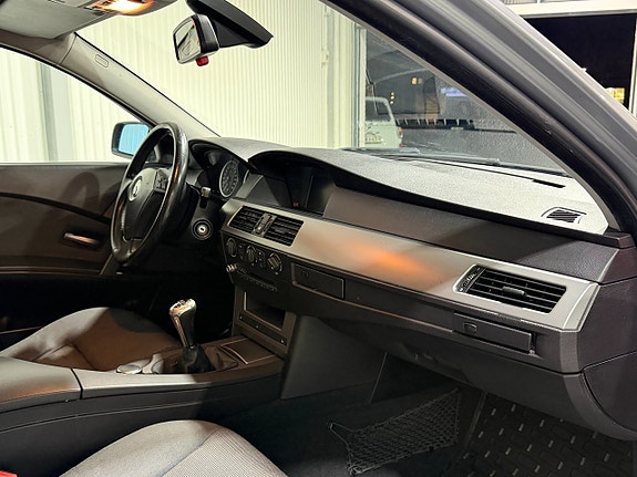 BMW 520 11 of 14