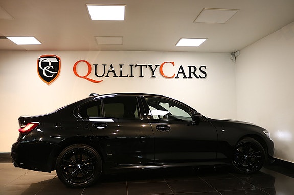 BMW 330e 4 of 5
