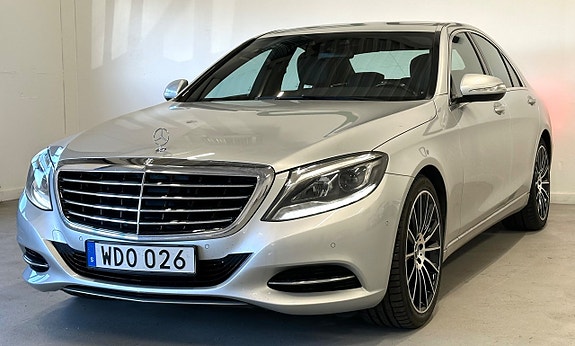 Mercedes-Benz S350 3 of 5
