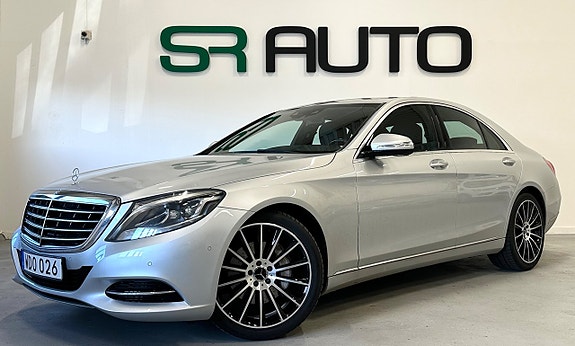 Mercedes-Benz S350 2 of 5