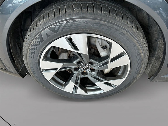 Audi Q8 14 of 17