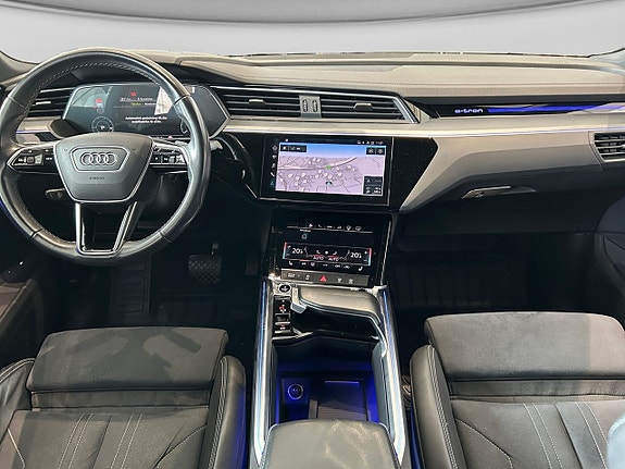 Audi Q8 10 of 17