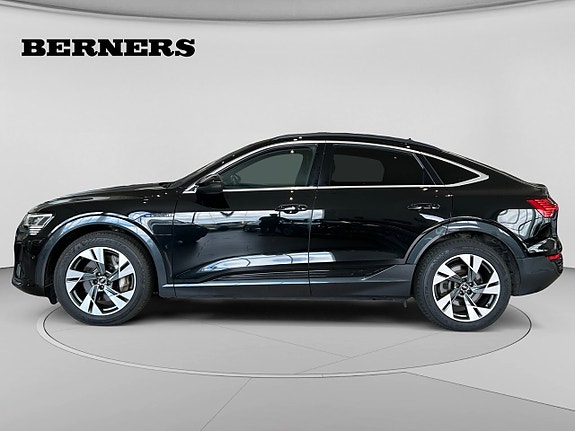 Audi Q8 2 of 17