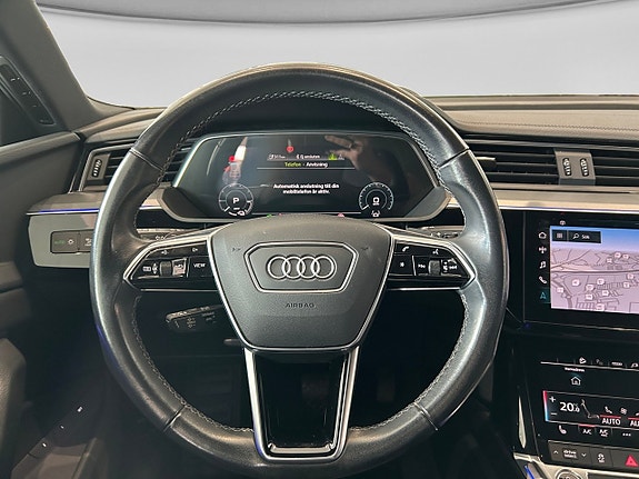 Audi Q8 12 of 17