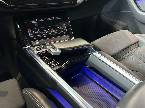 Audi Q8 11 of 17
