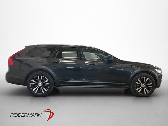 Volvo V90 Cross Country 4 of 5