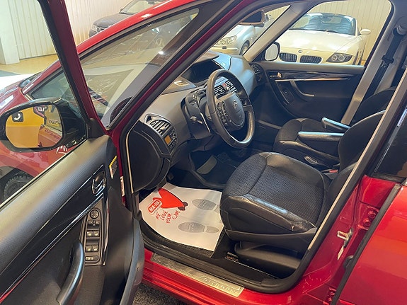 Citroen Grand C4 Picasso 12 of 13