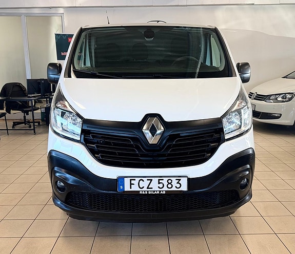 Renault Trafic 2 of 5