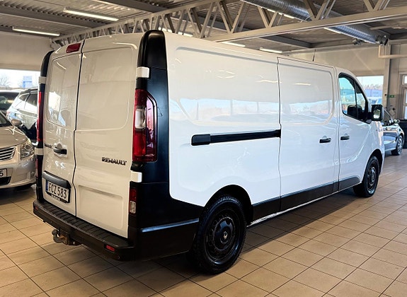 Renault Trafic 4 of 5