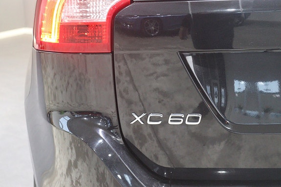 Volvo XC60 13 of 23