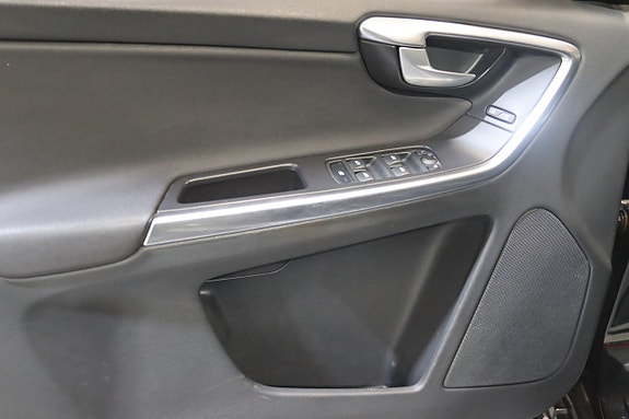 Volvo XC60 19 of 23