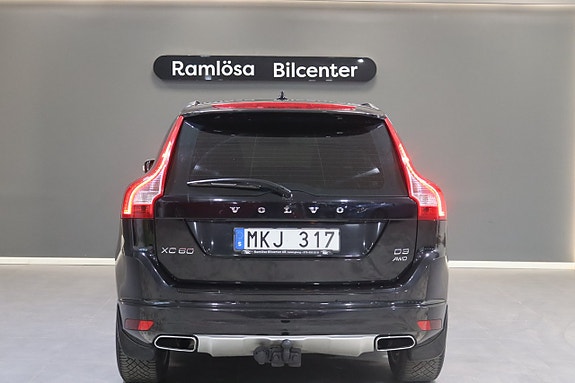 Volvo XC60 9 of 23