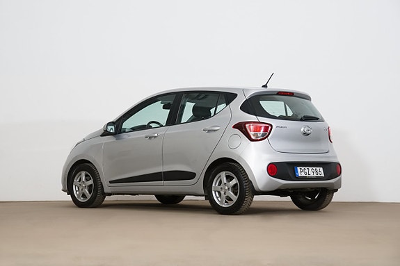 Hyundai i10 4 of 5