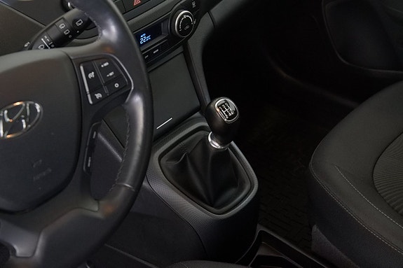 Hyundai i10 13 of 22
